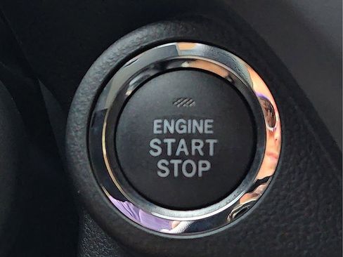 Certified 2025 Subaru Crosstrek 2.0i Premium image 17