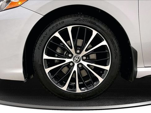 Used 2020 Toyota Camry SE AWD/4WD image 32