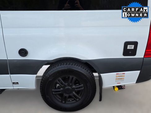 Used 2022 Mercedes-Benz Sprinter 2500 image 10