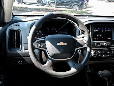 Used 2019 Chevrolet Colorado W/T w/ WT Convenience Package RWD image 6