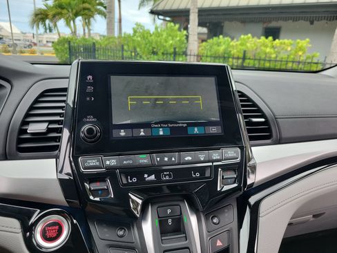 Used 2024 Honda Odyssey Touring image 25