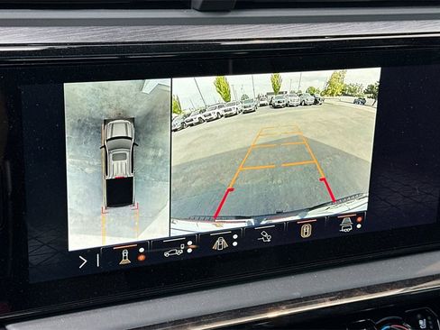 Used 2025 GMC Sierra 1500 AT4X image 20