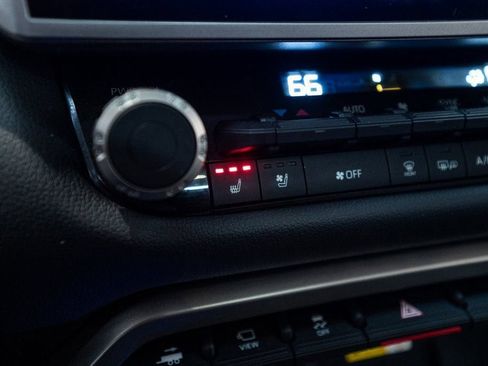 Used 2024 Toyota Tundra Limited image 29