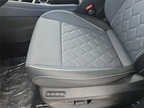 New 2026 Volkswagen Tiguan SEL R-Line image 17