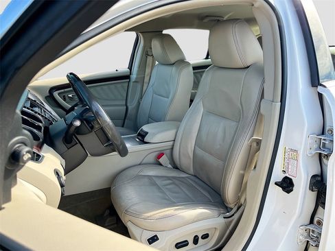 Used 2012 Ford Taurus Limited image 17