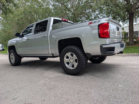 Used 2018 Chevrolet Silverado 1500 LT w/ All Star Edition AWD/4WD image 6