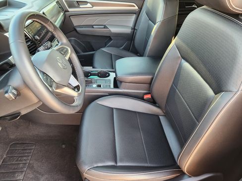 Used 2022 Volkswagen Atlas SE w/ Panoramic Sunroof Package image 14