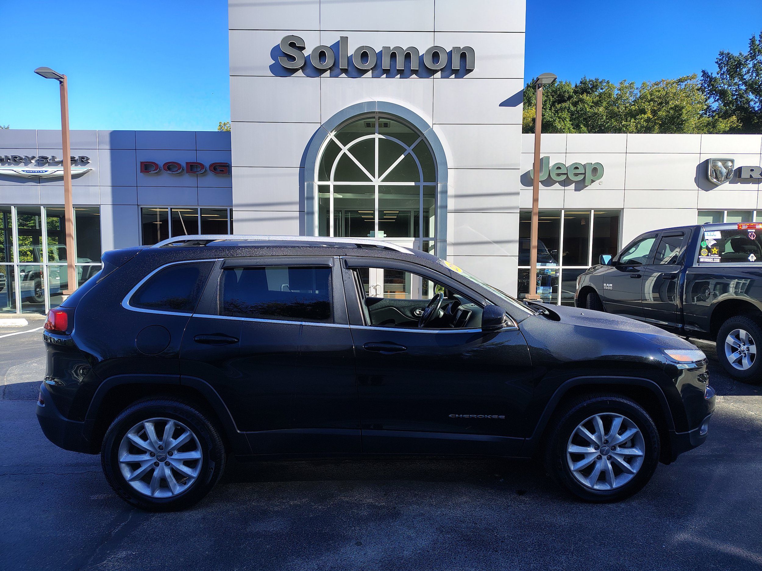 Certified 2016 Jeep Cherokee Limited AWD/4WD image 1