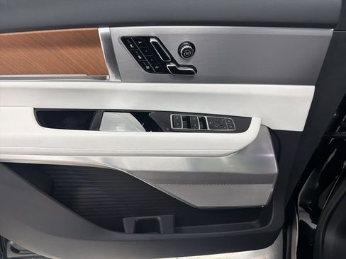 Used 2026 Cadillac Vistiq Luxury w/ LPO, Floor Liner Package image 18