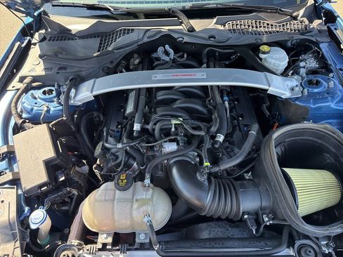 Used 2020 Ford Mustang Shelby GT350 w/ Technology Package RWD image 35