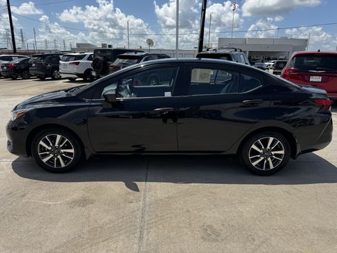 Used 2024 Nissan Versa S w/ S Plus Package FWD image 5