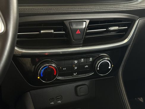 Used 2024 Buick Encore GX Sport Touring FWD image 18