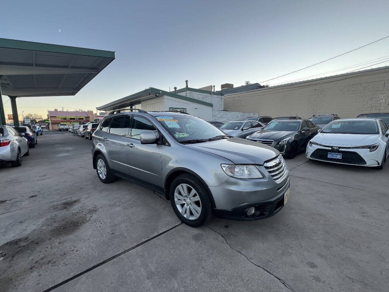 Used 2010 Subaru Tribeca Limited AWD/4WD image 2
