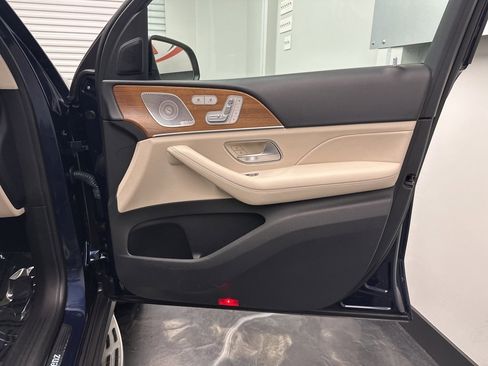 Used 2022 Mercedes-Benz GLS 450 GLS 450 AMG image 10