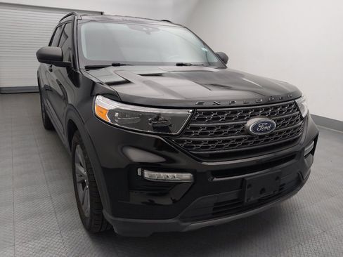 Used 2021 Ford Explorer XLT w/ Equipment Group 202A RWD image 14