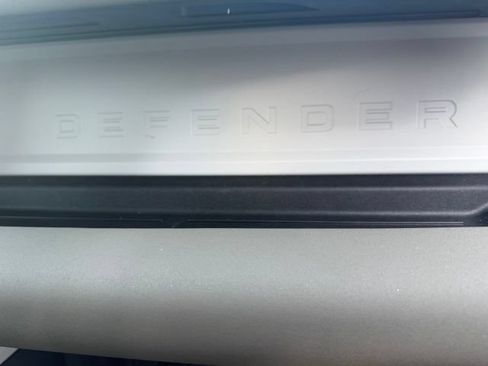 Used 2023 Land Rover Defender 110 SE AWD/4WD image 35