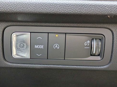 Used 2024 Chevrolet Traverse LT w/ Enhanced Driving Package FWD image 26