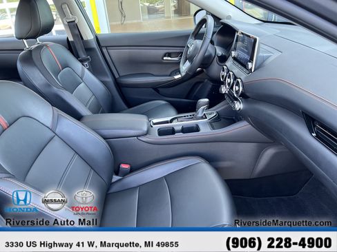 Used 2022 Nissan Sentra SR w/ SR Premium Package FWD image 26