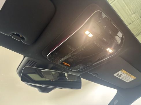 Used 2023 Mercedes-Benz C 300 4MATIC Sedan image 15