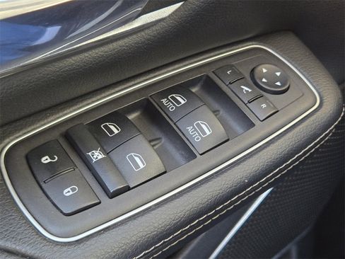 Used 2023 RAM 1500 Laramie image 27