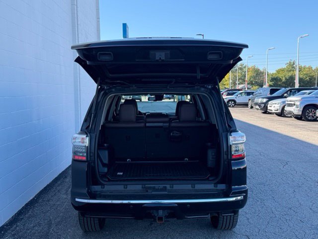 Used 2021 Toyota 4Runner Limited AWD/4WD image 10