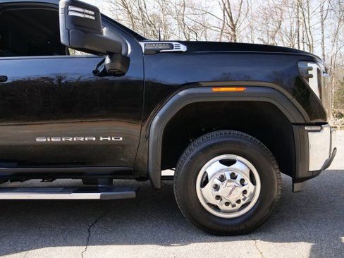 Used 2024 GMC Sierra 3500 SLE w/ SLE Convenience Package image 36