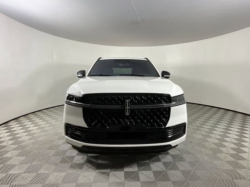 Used 2025 Lincoln Navigator Reserve w/ Jet Appearance Package image 7