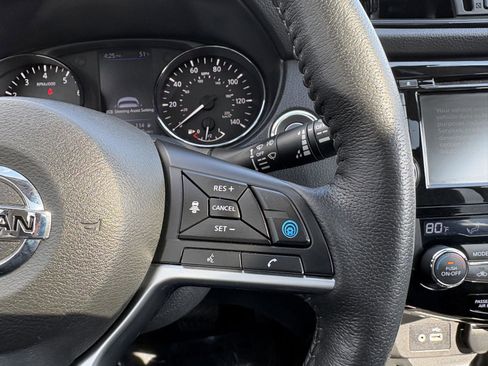 Used 2020 Nissan Rogue SL w/ Premium Package AWD/4WD image 11