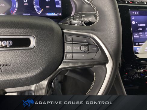 Used 2023 Jeep Grand Cherokee L Altitude AWD/4WD image 24