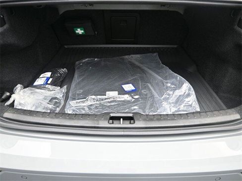 Certified 2024 Volvo S60 B5 Core image 24