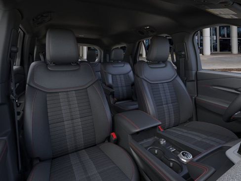 New 2026 Ford Explorer ST-Line w/ ST-Line Street Pack image 10