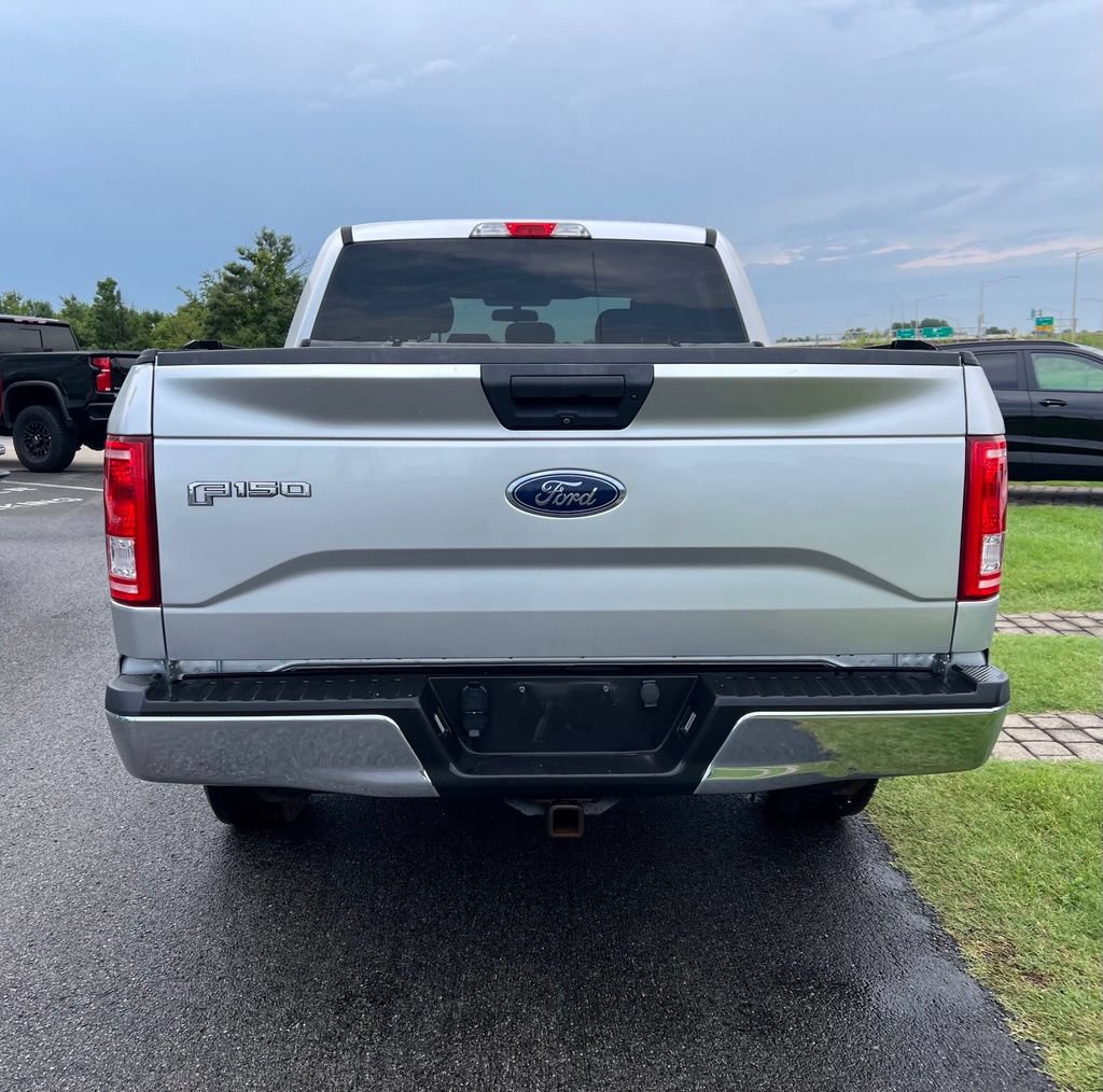 Used 2017 Ford F150 XLT w/ Trailer Tow Package AWD/4WD image 5