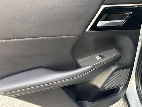 Used 2024 Mitsubishi Outlander SE Black Edition image 14