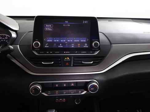 Used 2023 Nissan Altima 2.5 SR FWD image 43