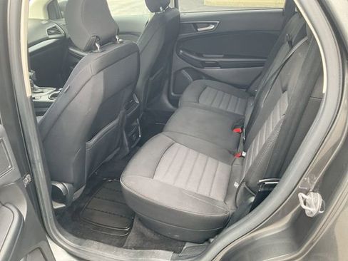 Used 2016 Ford Edge SE image 12
