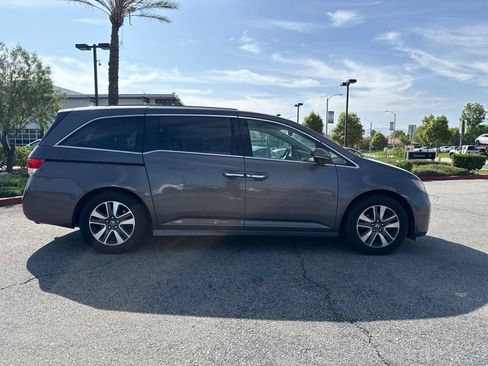 Used 2014 Honda Odyssey Touring image 4