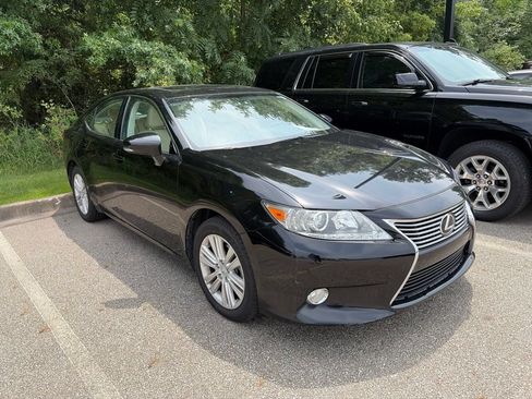 Used 2013 Lexus ES 350 w/ Premium Pkg FWD image 3