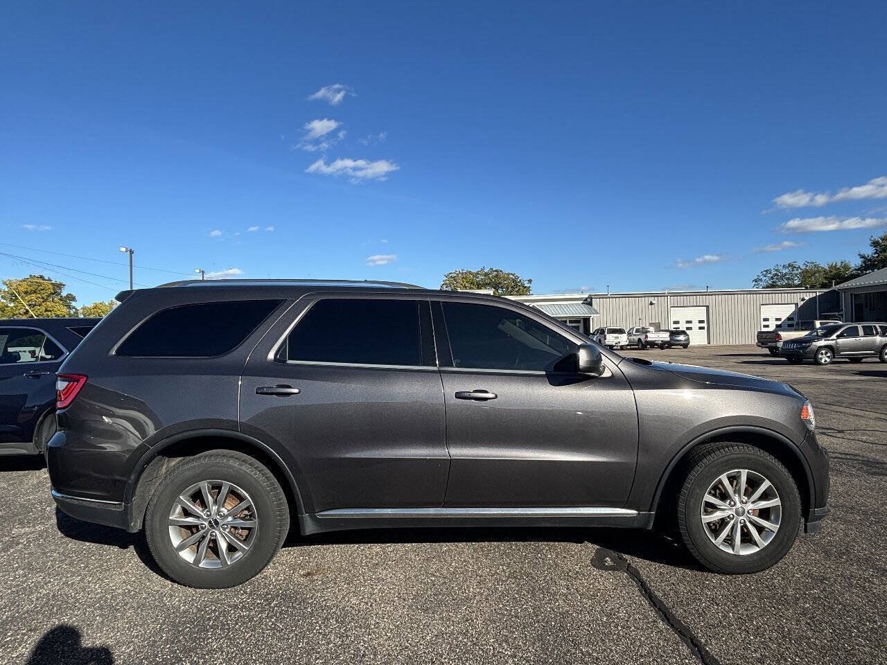 Used 2018 Dodge Durango SXT w/ Quick Order Package 2BB AWD/4WD image 2