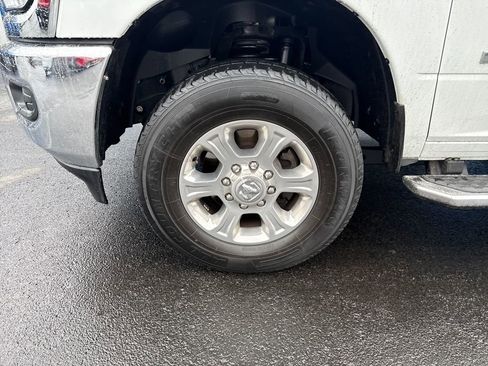 Used 2024 RAM 2500 Big Horn image 34