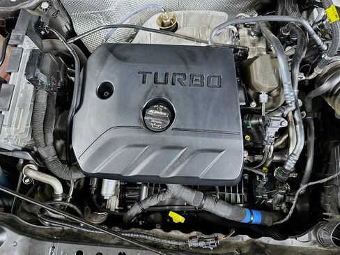 Used 2025 Buick Encore GX Preferred FWD image 31