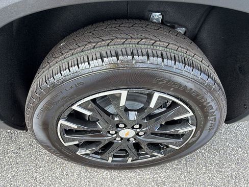 New 2026 Chevrolet Traverse LT w/ Sun and Wheel Package FWD image 13