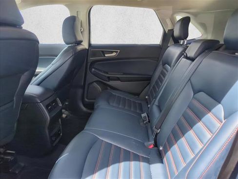 Used 2022 Ford Edge SEL w/ Sport Appearance Package AWD/4WD image 12