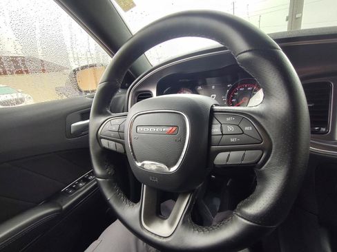 Used 2017 Dodge Charger SXT w/ Blacktop Package RWD image 17