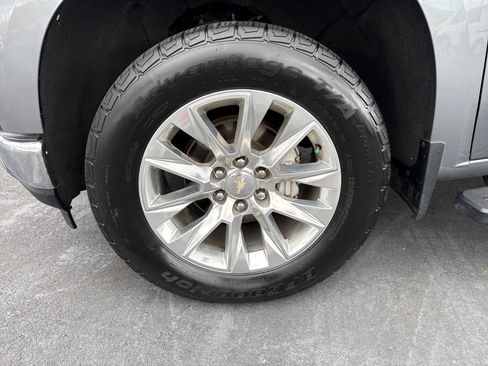 Used 2019 Chevrolet Silverado 1500 LTZ w/ LTZ Premium Package image 9