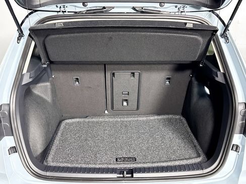 New 2026 Volkswagen Taos SE AWD/4WD image 21