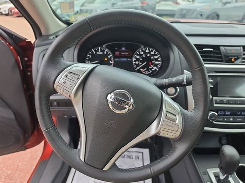Used 2016 Nissan Altima 2.5 SV w/ Convenience Package FWD image 14