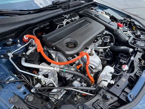 Used 2025 Honda Civic Sport image 6