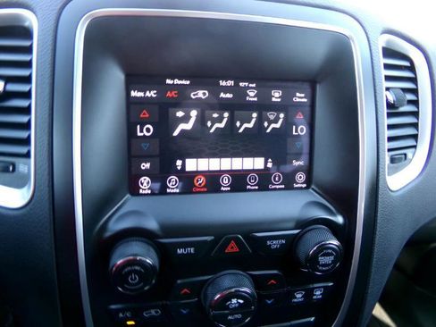 Used 2020 Dodge Durango SXT image 18