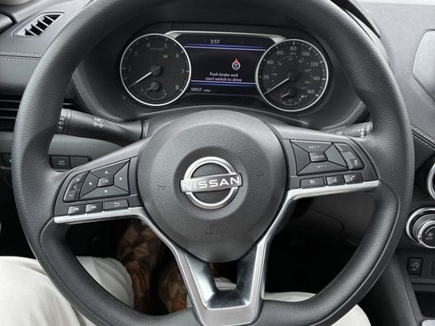 Used 2025 Nissan Sentra SV image 10