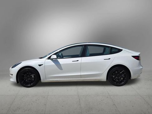 Used 2023 Tesla Model 3 Standard Range RWD image 3